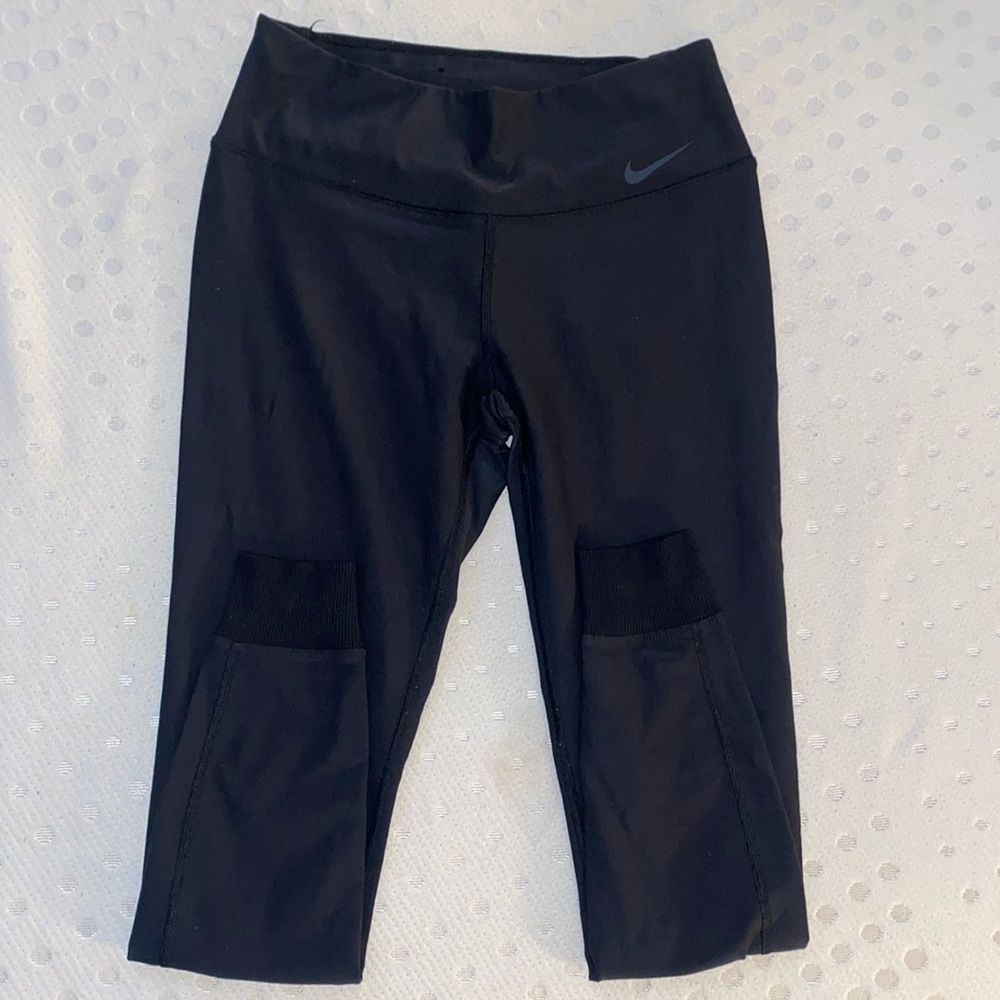 Black high waisted Nike Leggings